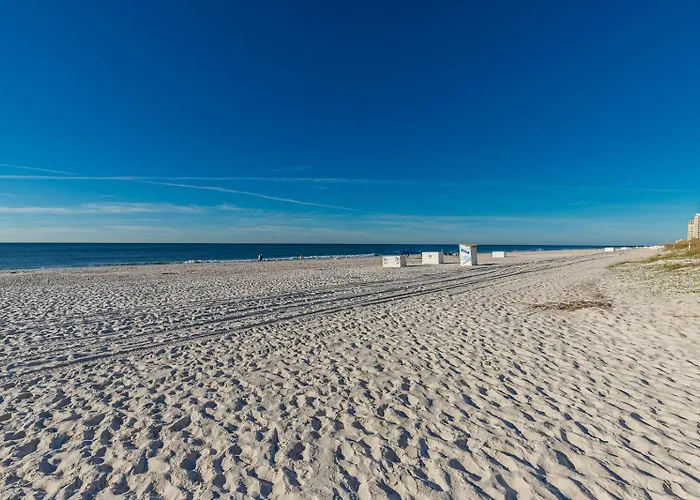 Apartment Island Winds East 107
